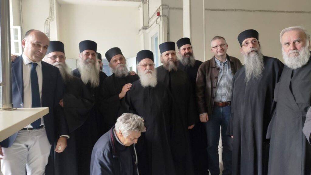 Βόλος: Αθωώθηκαν μοναχοί για διασπορά ψευδών ειδήσεων